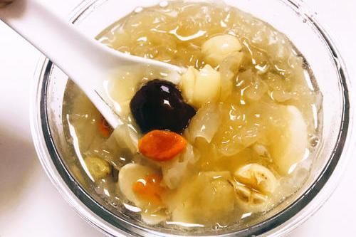 洋參銀耳湯 洋參銀耳湯