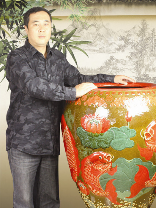 潘淵(宜興均陶工藝陶瓷研究所所長) 潘淵(宜興均陶工藝陶瓷研究所所長)