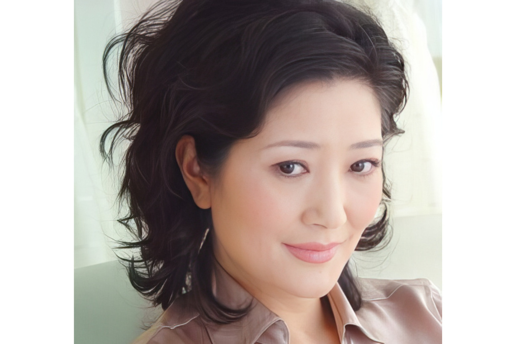 王亞軍(中國內地女演員、中國國家話劇院演員) 王亞軍(中國內地女演員、中國國家話劇院演員)