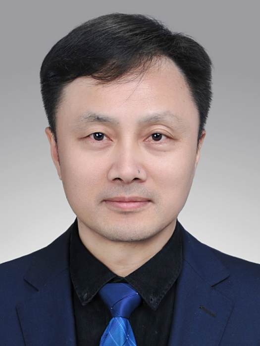 鄒傑(浙江省寧波市北侖區人民政府辦公室黨組成員、副主任) 鄒傑(浙江省寧波市北侖區人民政府辦公室黨組成員、副主任)
