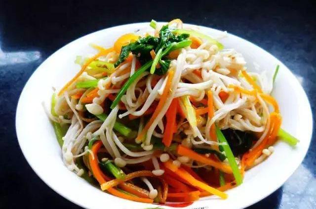 素炒金針菜 素炒金針菜