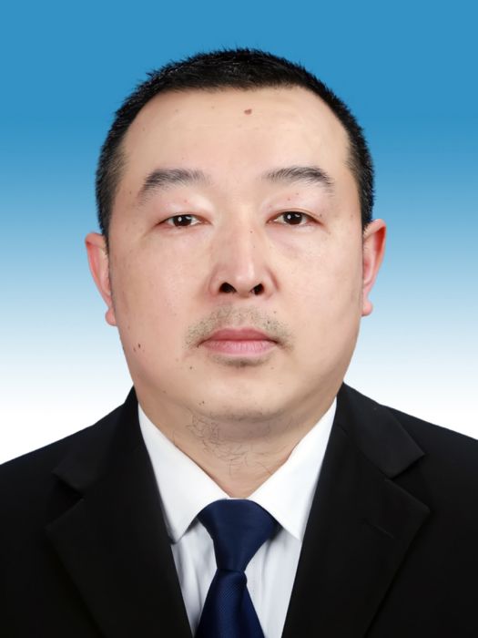 鄭勇(湖南省湘西土家族苗族自治州龍山縣統計局黨組成員、總統計師) 鄭勇(湖南省湘西土家族苗族自治州龍山縣統計局黨組成員、總統計師)