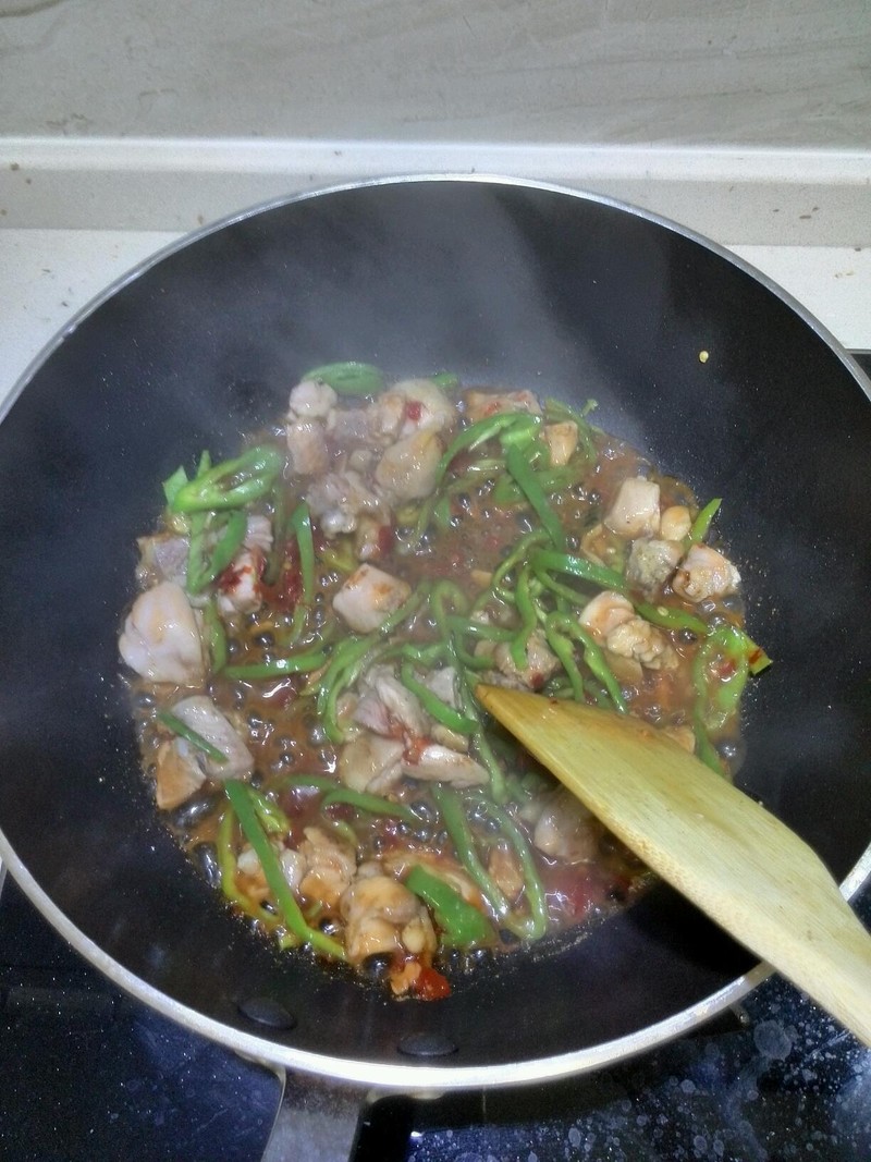 雞腿肉炒青椒