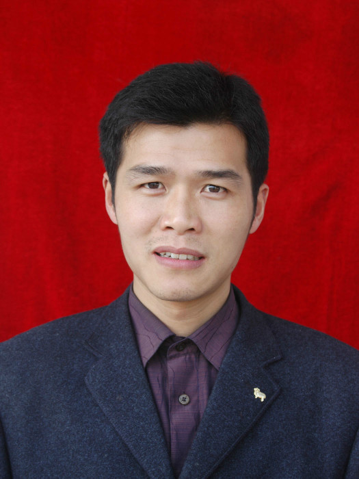何啟成(達滸鎮黨委副書記、人大主席) 何啟成(達滸鎮黨委副書記、人大主席)