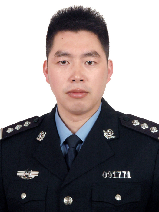 周超(湖北省恩施土家族苗族自治州利川市公安局副局長、一級警長) 周超(湖北省恩施土家族苗族自治州利川市公安局副局長、一級警長)
