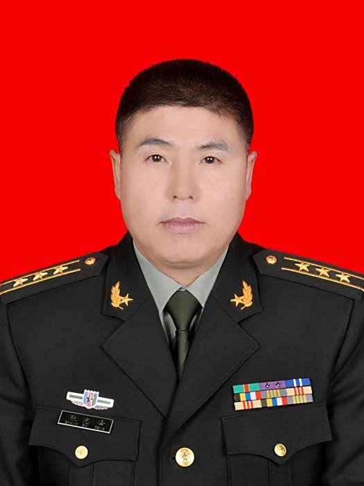 張志峰(青海省玉樹藏族自治州囊謙縣委常委、人武部長) 張志峰(青海省玉樹藏族自治州囊謙縣委常委、人武部長)