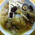 菌菇燉乳鴿 菌菇燉乳鴿