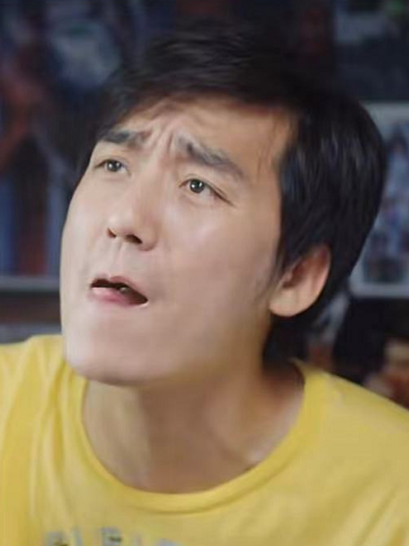 鄺強(電視劇《匆匆那年》中的角色,由藺水淨飾演。) 鄺強(電視劇《匆匆那年》中的角色,由藺水淨飾演。)