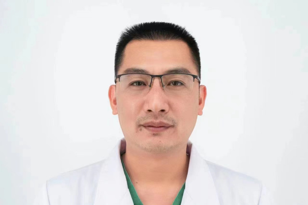 莫明添 莫明添