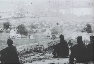 布魯克林14團在法爾茅斯營地外，1862年。