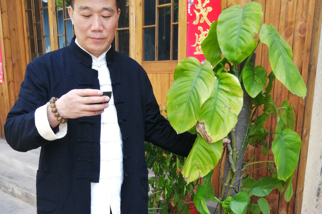 葉孝明(建窯建盞非遺傳承人) 葉孝明(建窯建盞非遺傳承人)