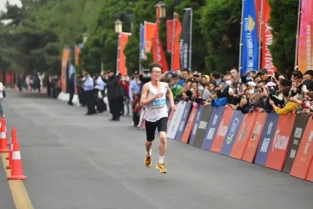 趙磊(中國男子馬拉松運動員) 趙磊(中國男子馬拉松運動員)