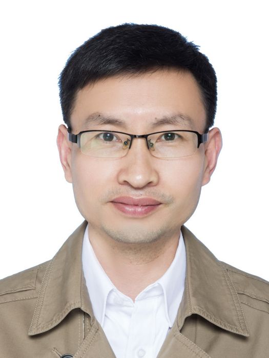 何俊(貴州省遵義市發展改革委副縣級幹部) 何俊(貴州省遵義市發展改革委副縣級幹部)