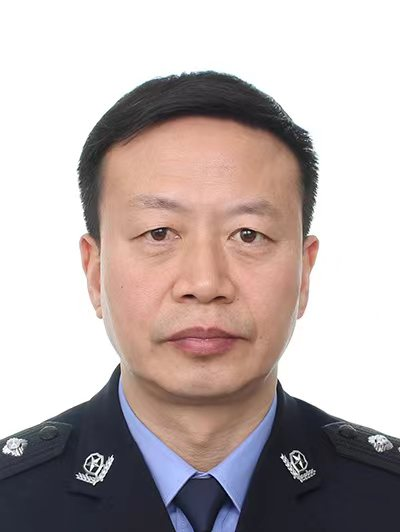 閆擁軍(武陟縣人民政府副縣長、縣公安局黨委書記、局長) 閆擁軍(武陟縣人民政府副縣長、縣公安局黨委書記、局長)