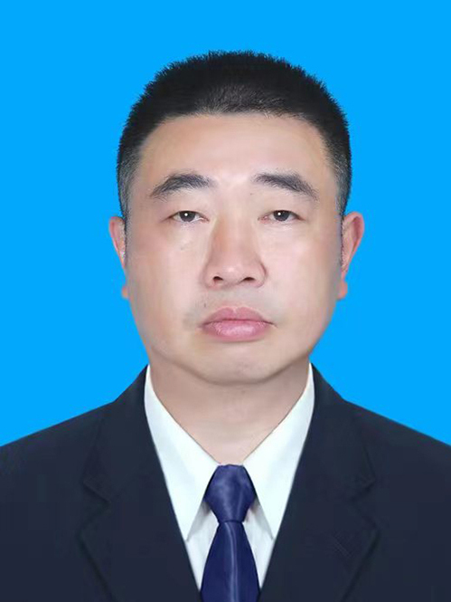 何軍(貴州省銅仁市思南縣綜合行政執法局黨組成員、副局長) 何軍(貴州省銅仁市思南縣綜合行政執法局黨組成員、副局長)