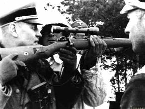 德軍狙擊手使用的毛瑟98K狙擊步槍