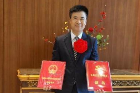 崔巍(浙江大學醫學院附屬第二醫院重症醫學科主任) 崔巍(浙江大學醫學院附屬第二醫院重症醫學科主任)