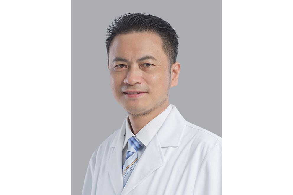 嚴良(上海愛爾新嘉眼科醫院副院長) 嚴良(上海愛爾新嘉眼科醫院副院長)
