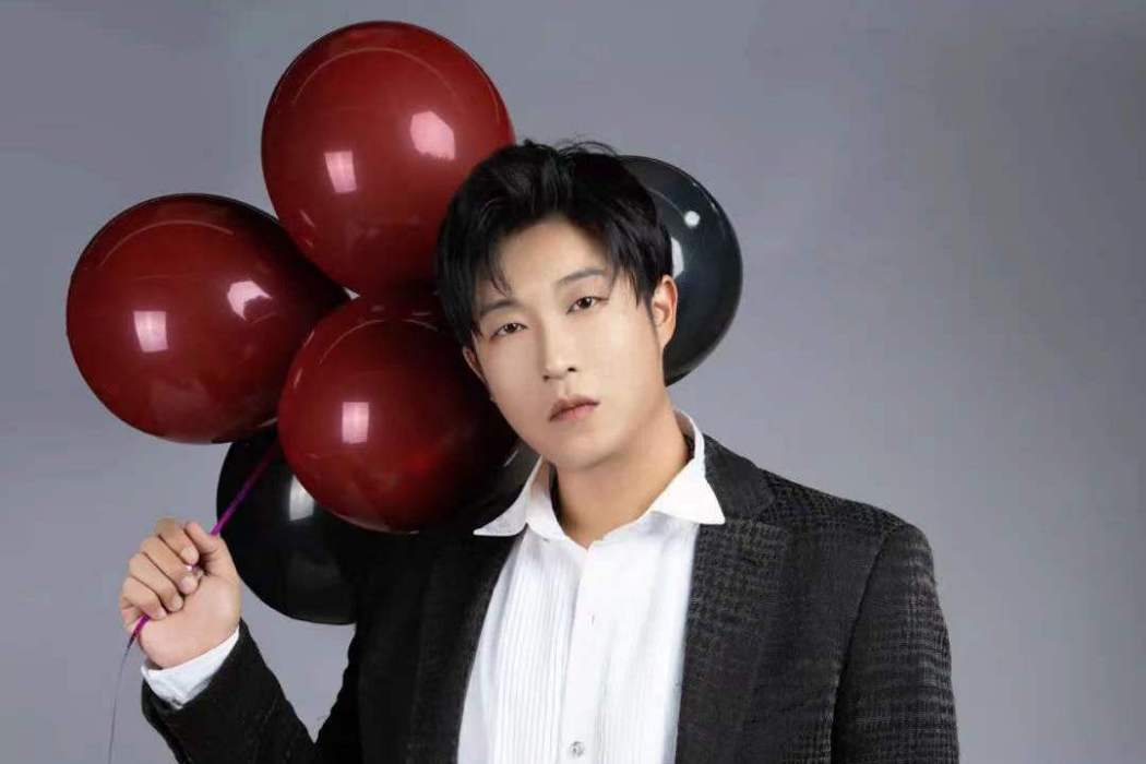 李明翰(開心麻花簽約藝人) 李明翰(開心麻花簽約藝人)