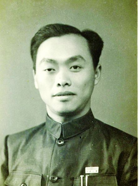 凌培炎 凌培炎