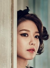 崔秀英(韓國女歌手、演員) 崔秀英(韓國女歌手、演員)