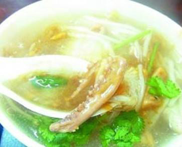 酸菜魷魚湯