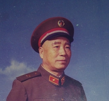 朱玉榮(中國人民解放軍第四十軍原軍長)