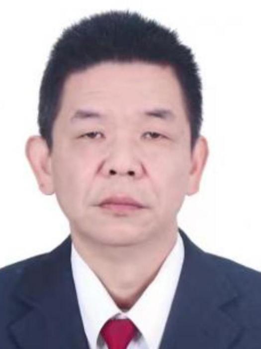 李兵(江西省吉安市青原區生態環境局黨組成員) 李兵(江西省吉安市青原區生態環境局黨組成員)