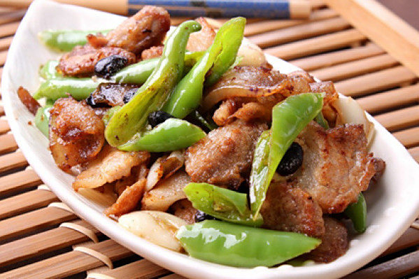 青椒兔腿肉 青椒兔腿肉