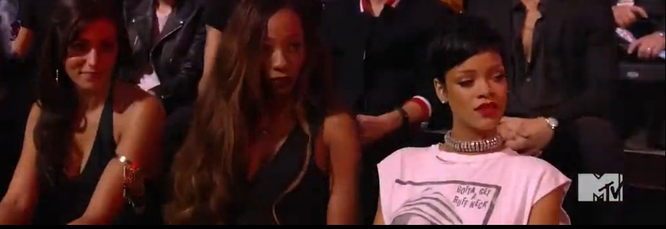Rihanna在VMA上嘲笑麥粒的抄襲