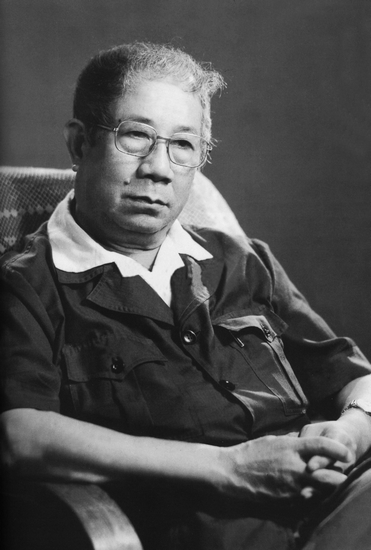 湯曉丹（1910—2012）