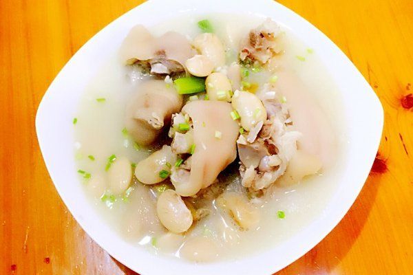 雪豆燉肘 雪豆燉肘