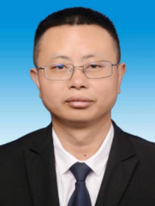 雷鳴(四川省華鎣市財政局黨組成員、總會計師) 雷鳴(四川省華鎣市財政局黨組成員、總會計師)