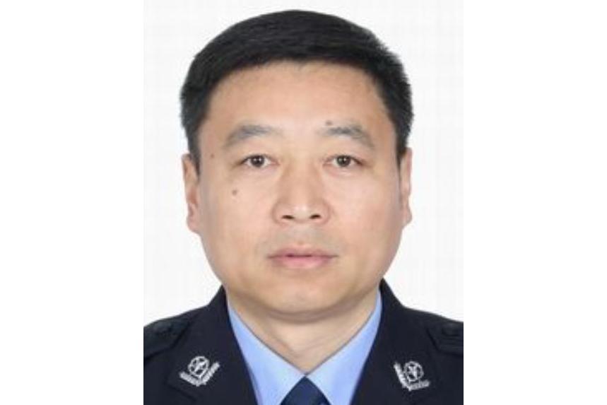 趙凱(山東省濟寧市泗水縣公安局黨委委員、副局長) 趙凱(山東省濟寧市泗水縣公安局黨委委員、副局長)