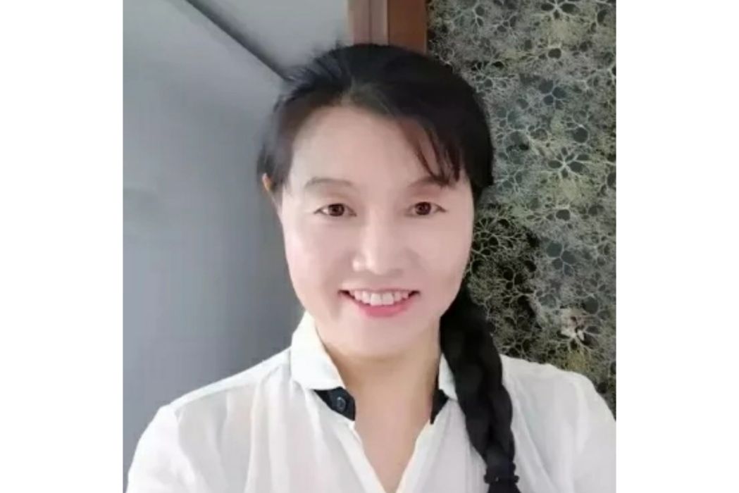 李玉鳳(山東省美術家協會會員) 李玉鳳(山東省美術家協會會員)