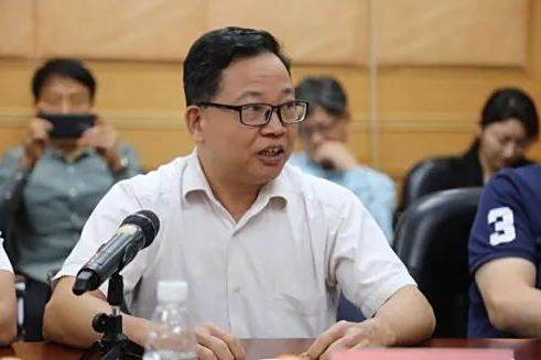 林瑞發(福建省文聯原一級巡視員) 林瑞發(福建省文聯原一級巡視員)