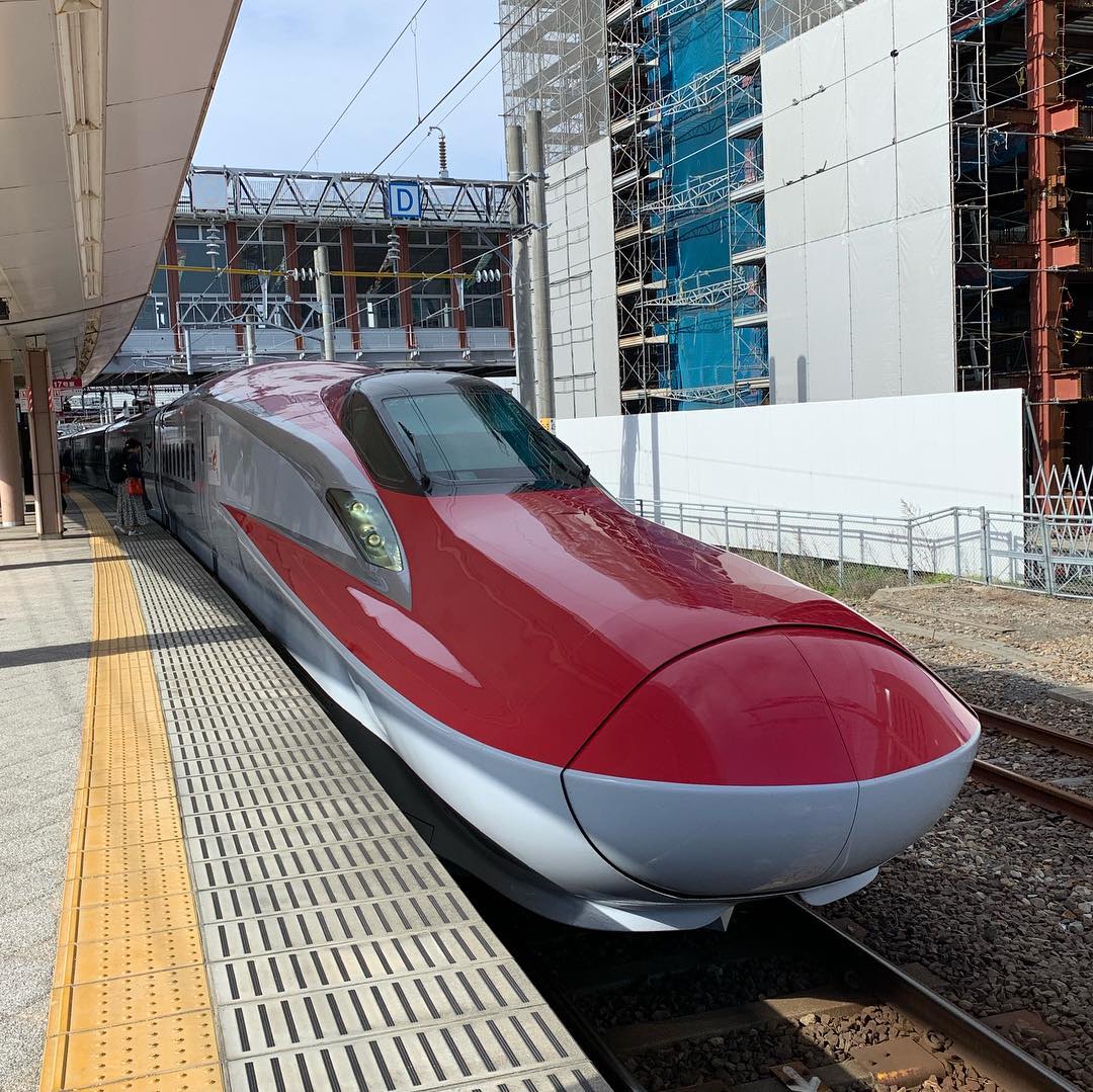 新幹線E6系