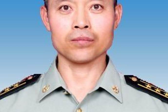 周永剛(內蒙古自治區察右後旗委常委、人武部長) 周永剛(內蒙古自治區察右後旗委常委、人武部長)