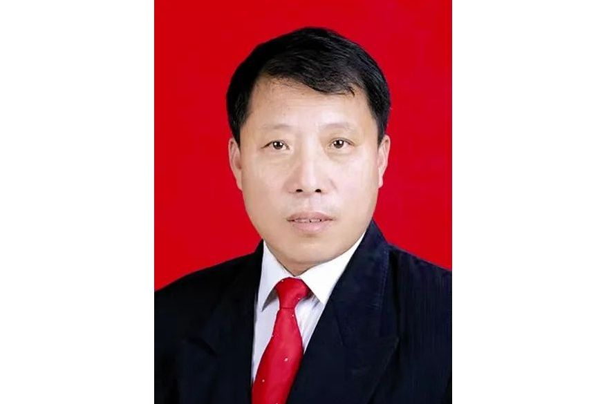 郭富祥(河南仰韶酒業集團黨委副書記、酒業公司總經理) 郭富祥(河南仰韶酒業集團黨委副書記、酒業公司總經理)