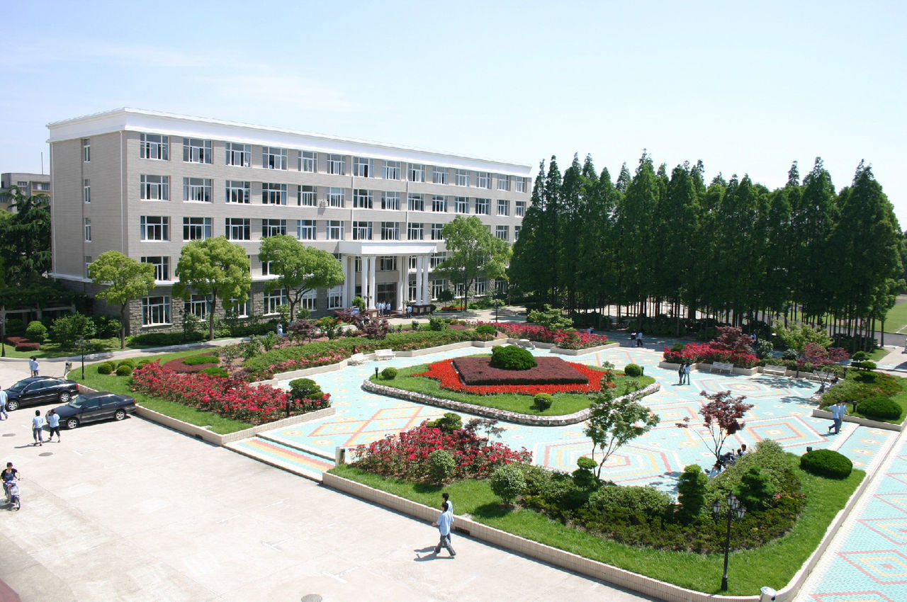 上海石油化工學校
