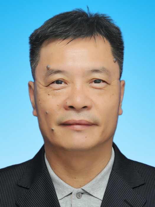 何永昌(廣東省廣州市番禺區衛生健康局一級調研員) 何永昌(廣東省廣州市番禺區衛生健康局一級調研員)