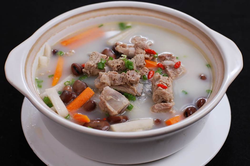 酸湯排骨筍 酸湯排骨筍