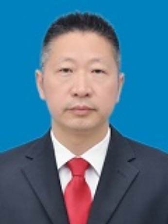 楊斌(湖北省巴東縣人力資源和社會保障局原副局長)