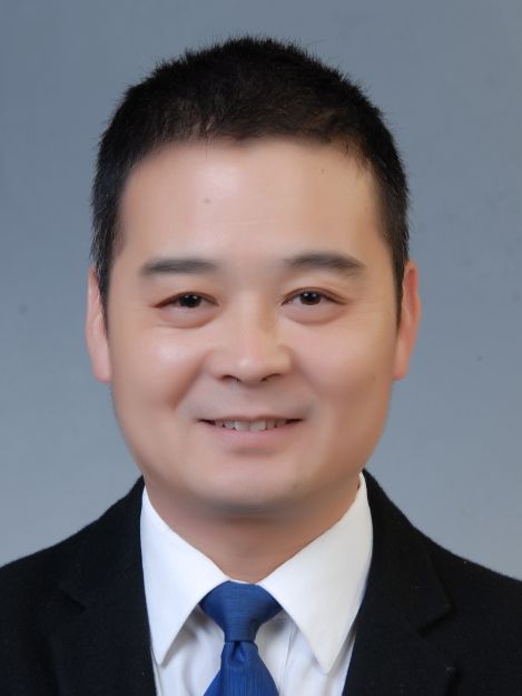 陳海軍(浙江省麗水市青田縣行政服務中心黨組成員、副主任) 陳海軍(浙江省麗水市青田縣行政服務中心黨組成員、副主任)