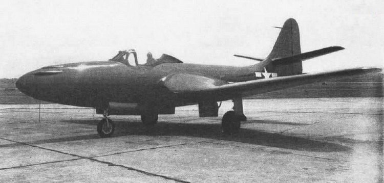 XFD-1 原型機，識別特徵是圓形垂尾頂部