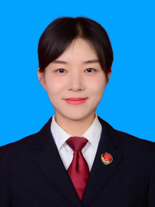趙曼(青海省海西蒙古族藏族自治州格爾木市人民檢察院黨組成員、副檢察長、四級高級檢察官) 趙曼(青海省海西蒙古族藏族自治州格爾木市人民檢察院黨組成員、副檢察長、四級高級檢察官)
