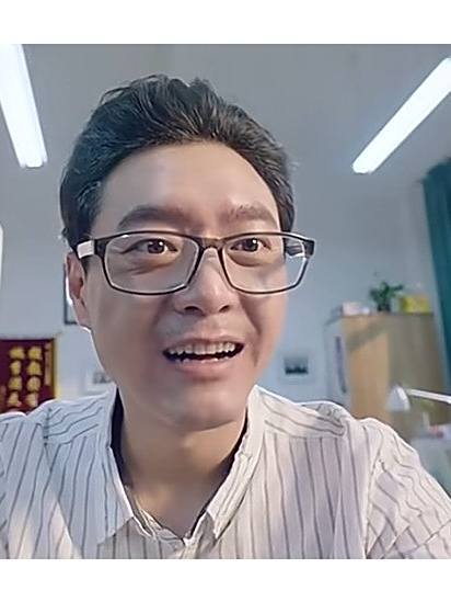 鄧暉(電視劇《花海》中的角色) 鄧暉(電視劇《花海》中的角色)