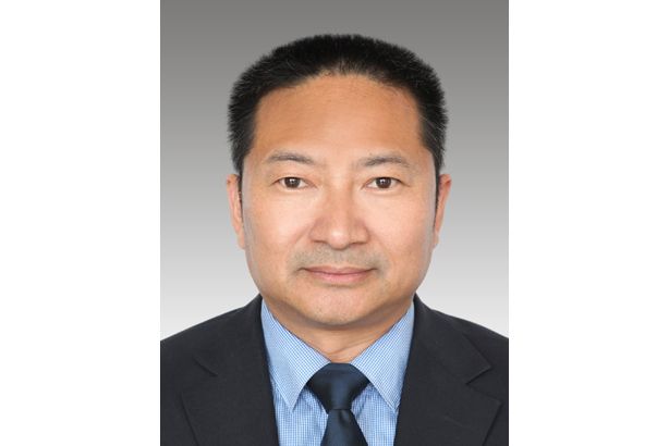 張俊峰(山東省東營市墾利經濟開發區黨工委副書記,項目服務部部長) 張俊峰(山東省東營市墾利經濟開發區黨工委副書記,項目服務部部長)