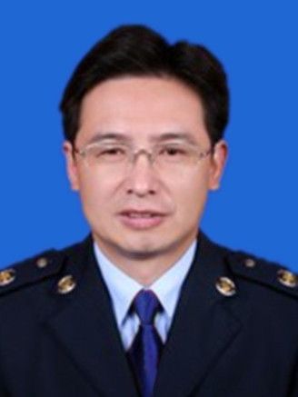 朱建忠(玉山縣稅務局黨委委員、副局長) 朱建忠(玉山縣稅務局黨委委員、副局長)