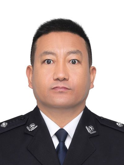 索朗扎巴(西藏自治區公安廳黨委委員、副廳長) 索朗扎巴(西藏自治區公安廳黨委委員、副廳長)